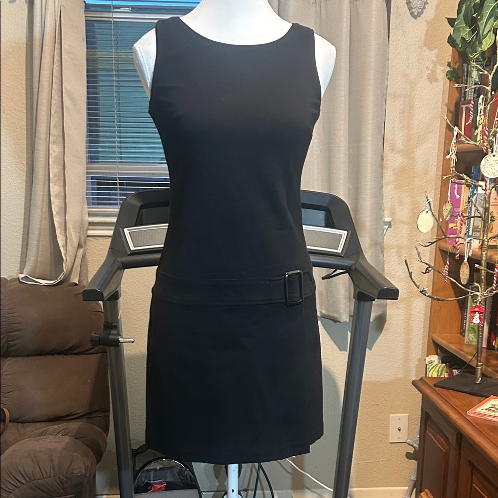 White House Black Market Black Belted Mini Dress. Size 00